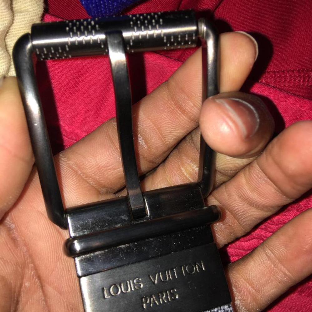 LOUIE VUITTON BELT SZ 30-34 BROKE STRAP